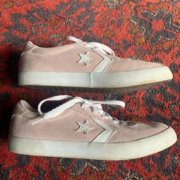 GIRLS PINK SUEDE CONVERSE SHOES - Picture 3 of 6